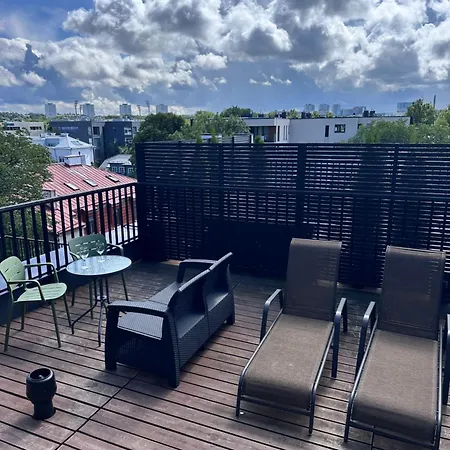 Thomas' - Trendy, & Balcony Lägenhet
