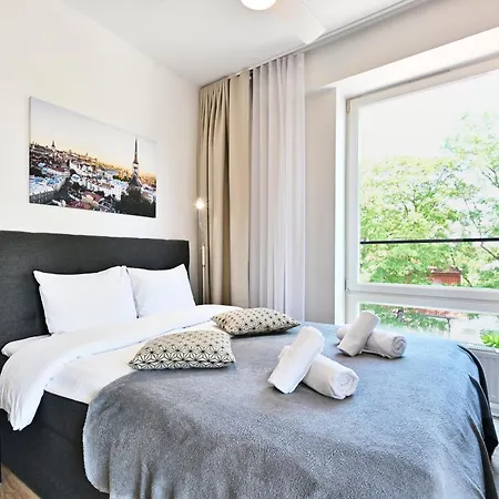 Thomas' - Trendy, & Balcony Apartman *