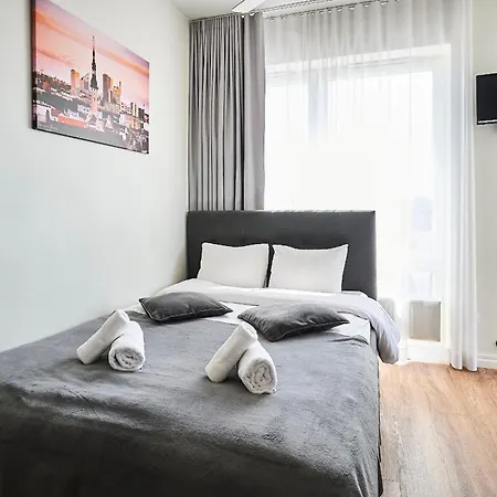 Thomas' - Trendy, & Balcony