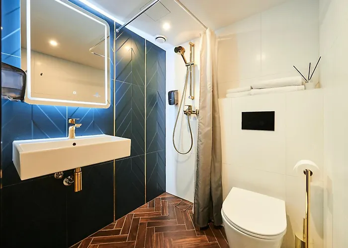 Thomas' - Trendy, & Balcony