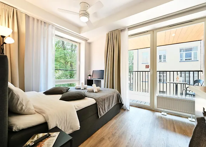 Thomas' - Trendy, & Balcony Reval