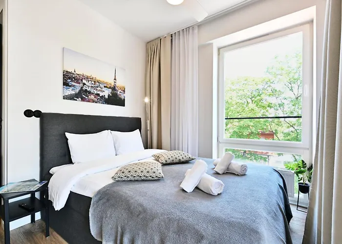 Thomas' - Trendy, & Balcony 아파트 *