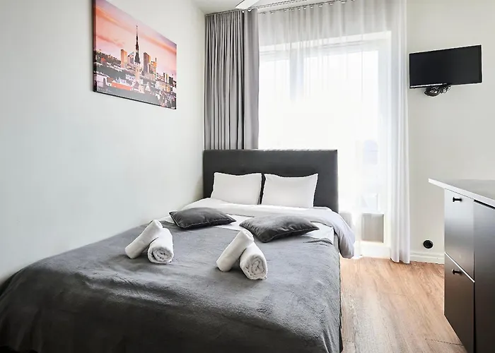 Thomas' - Trendy, & Balcony