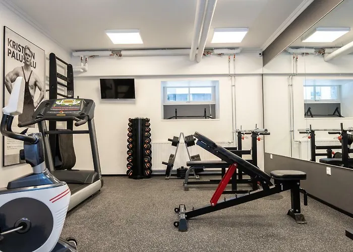 Thomas' - Trendy, & Balcony *