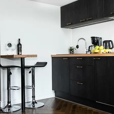 Thomas' - Trendy, & Balcony 아파트 탈린