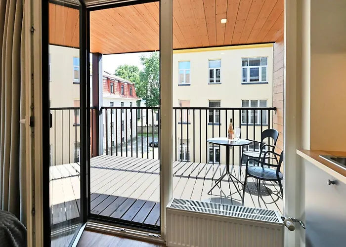 Thomas' - Trendy, & Balcony Lägenhet