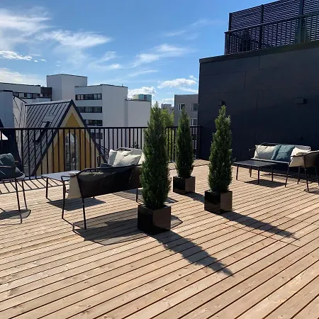Thomas' - Trendy, & Balcony Apartment Tallinn